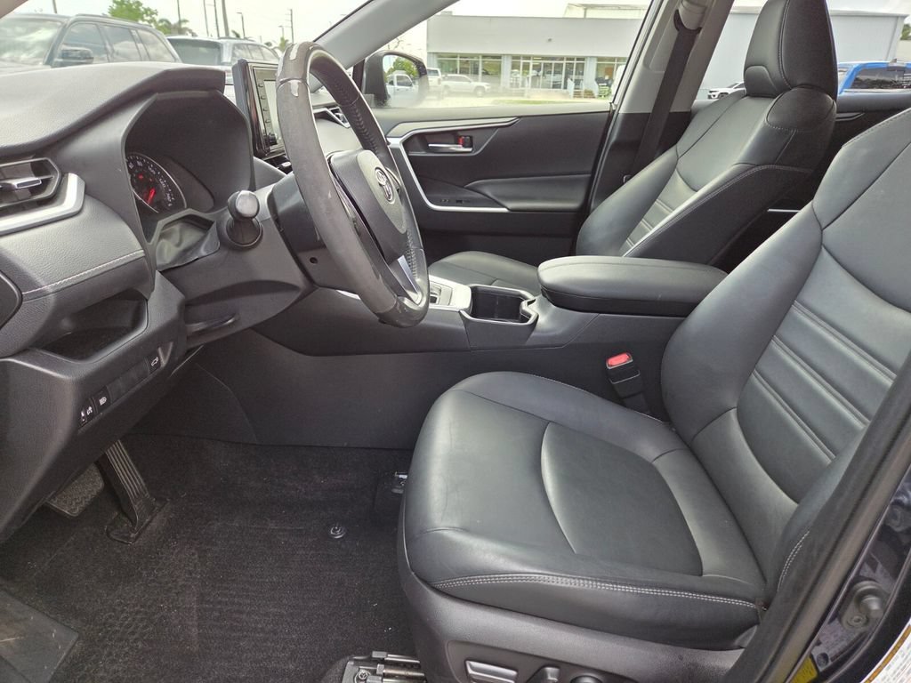 Used 2022 Blueprint Toyota XLE Premium image 28