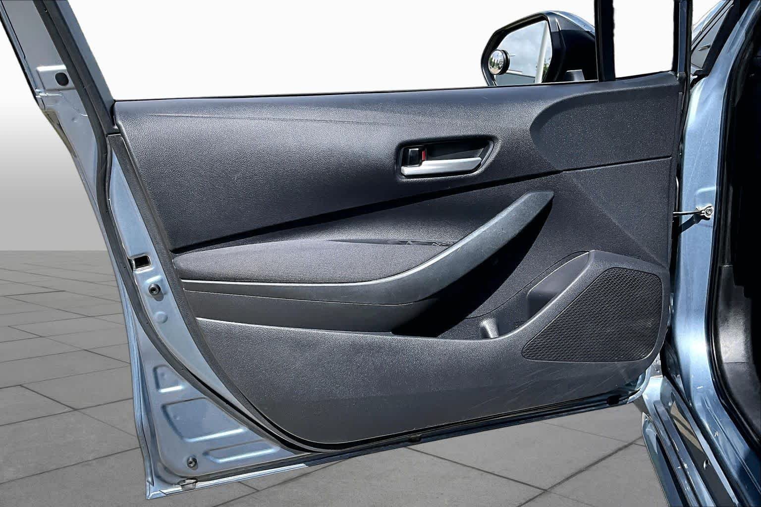 Used 2020 Celestite Toyota LE image 21