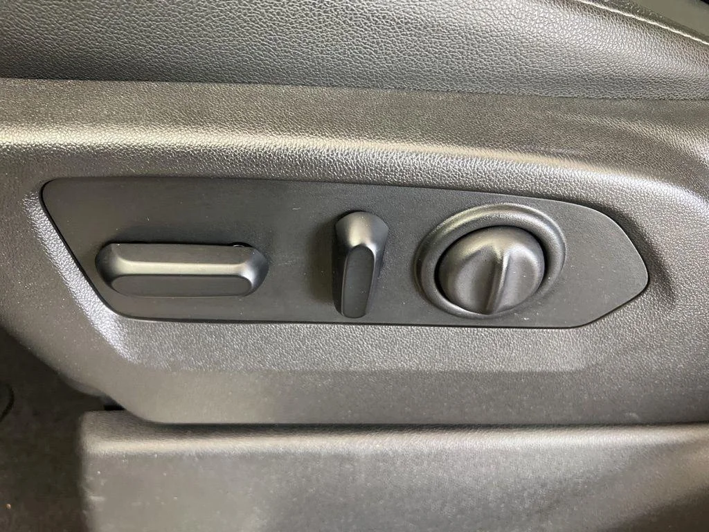 Used 2019 Onyx Black GMC SLT image 8