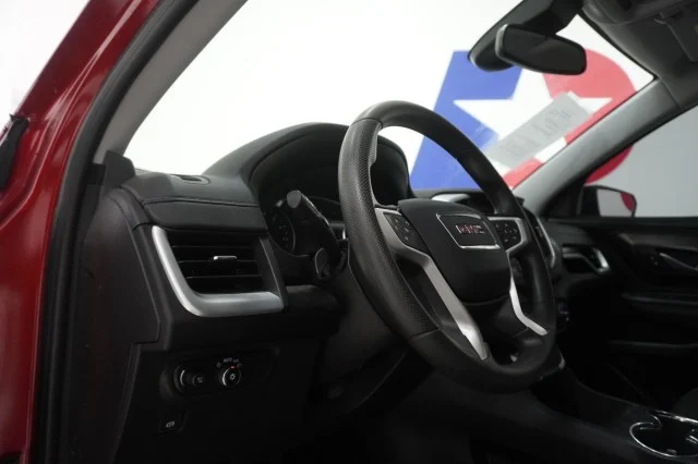 Used 2024  GMC SLE image 12