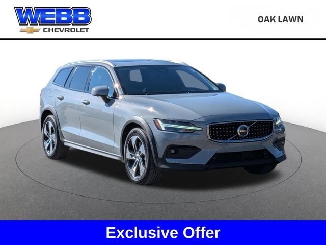 2025 Volvo V60 Cross Country B5 Plus AWD's photo