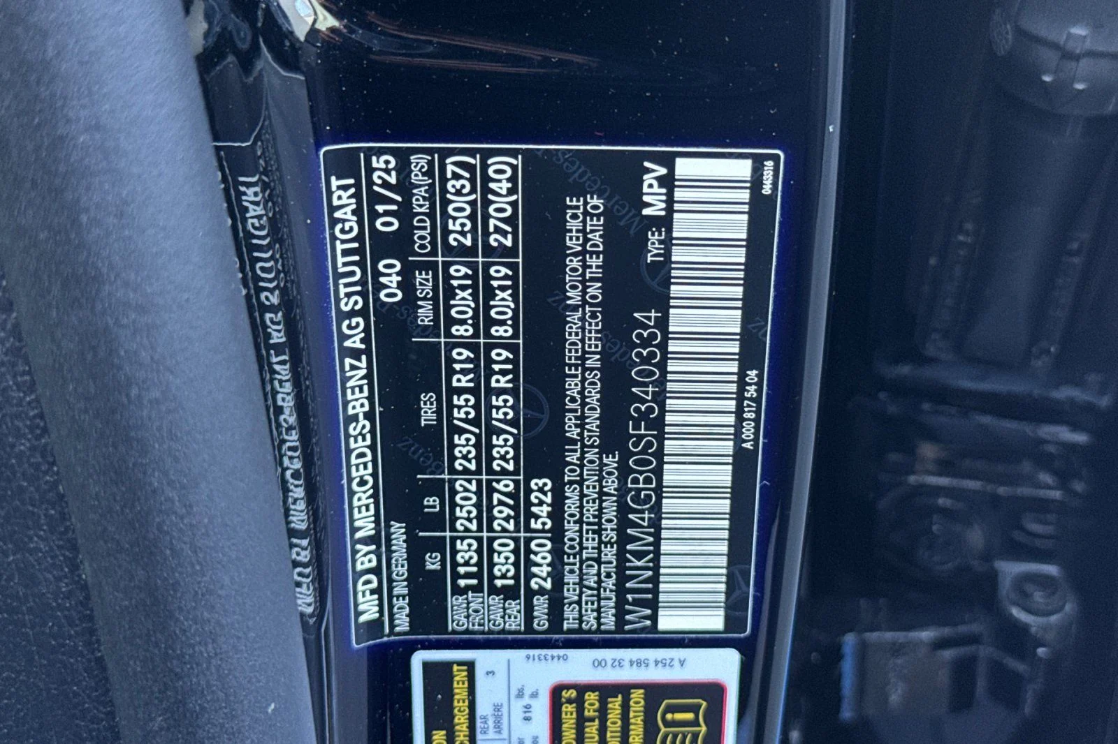 Certified Used 2025 Black Mercedes-Benz GLC 300 image 35