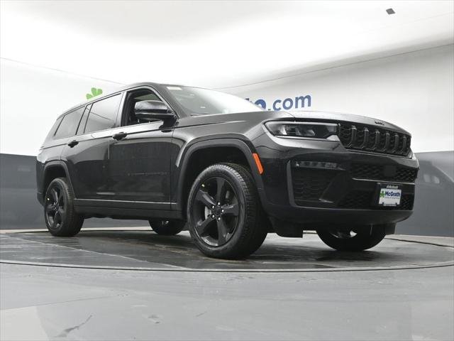 New 2026 Diamond Black Crystal Pearl-Coat Exterior Paint Jeep Limited image 27
