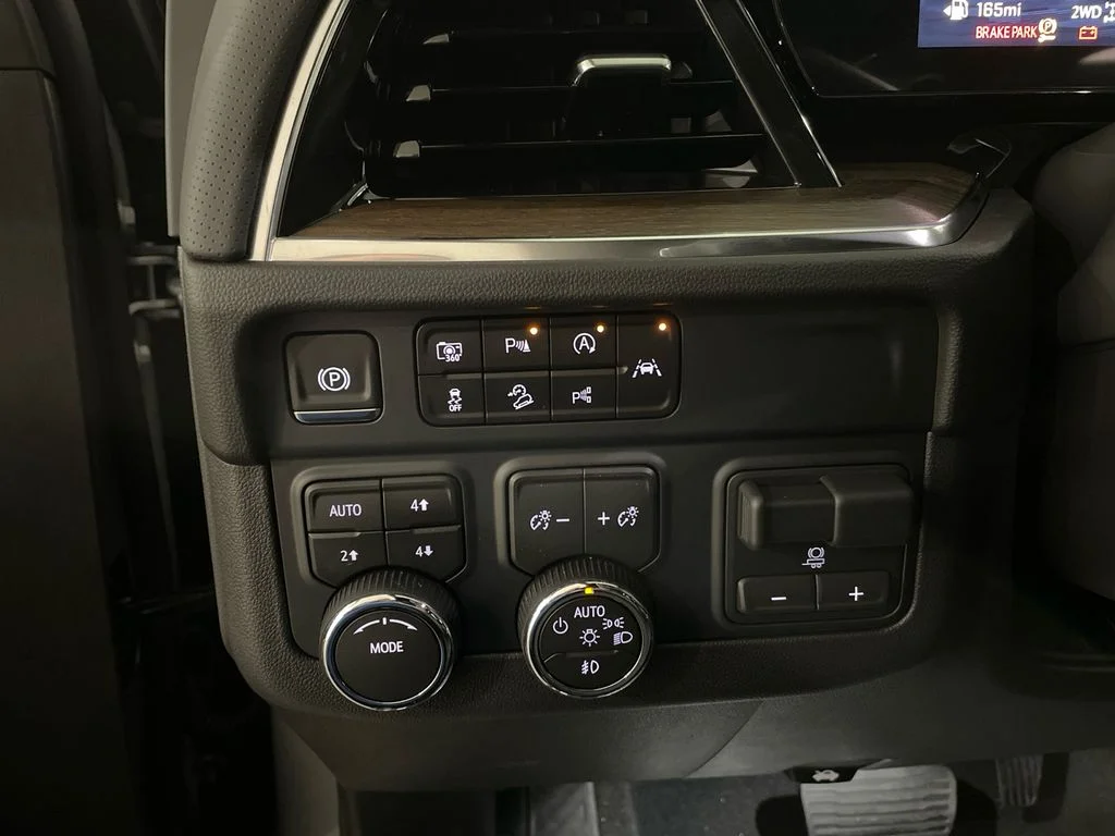 2026 Chevrolet Suburban High Country - Photo 14