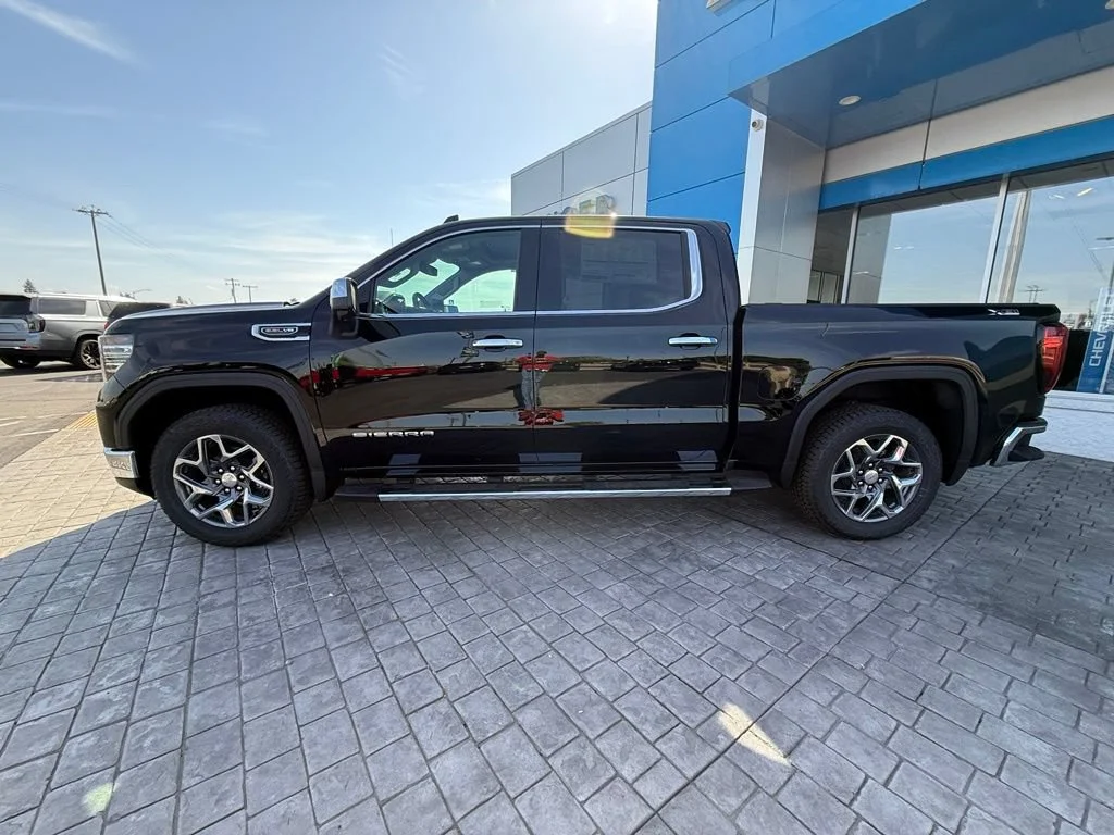 New 2026 Onyx Black GMC SLT image 7
