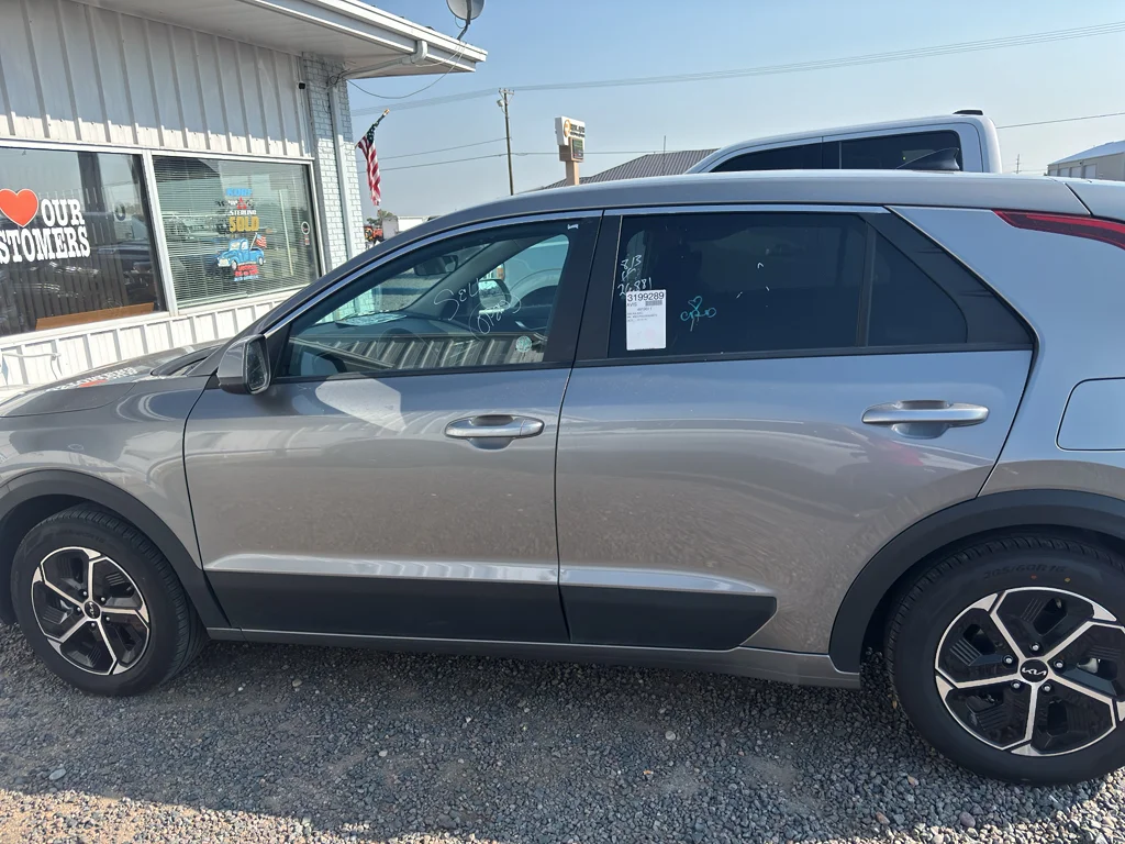 Used 2025 Steel Gray Kia LX image 8