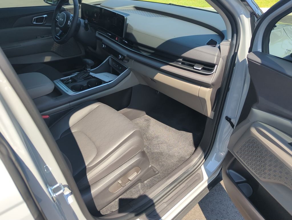 New 2026 Ceramic Silver Kia EX image 35