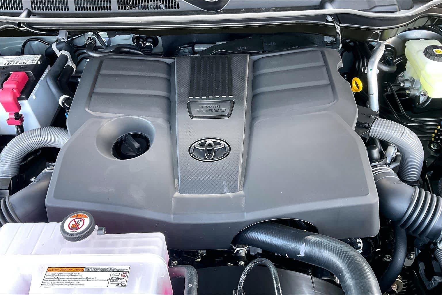 2026 Toyota Tundra Platinum - Photo 17