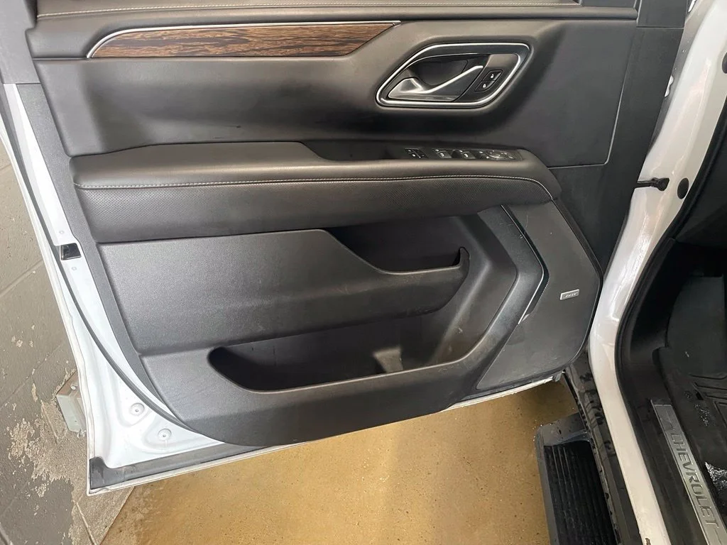 Used 2022 White Chevrolet Premier image 9