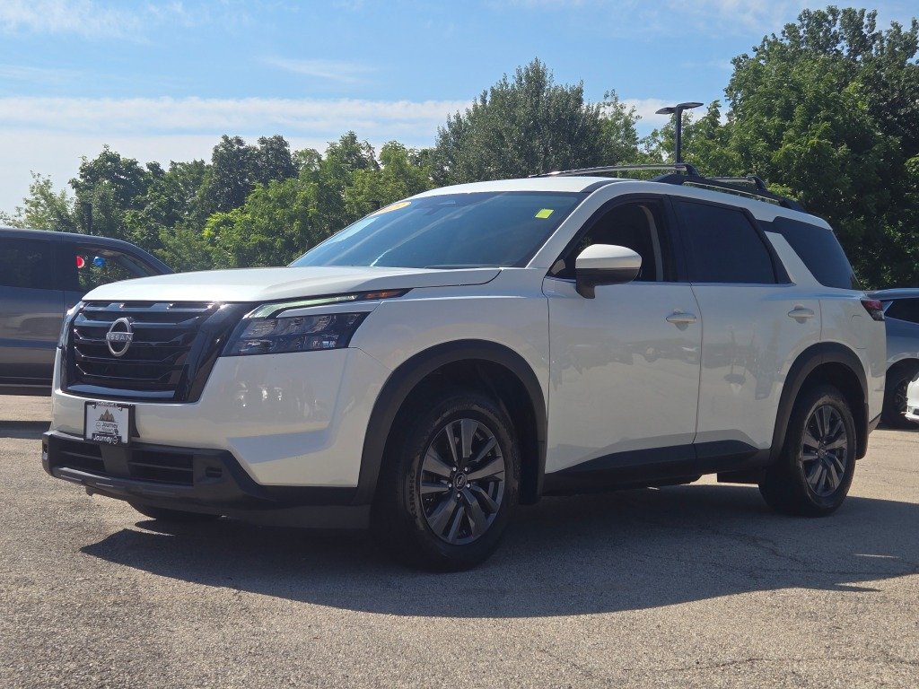 Certified Used 2023 White Nissan SV image 4