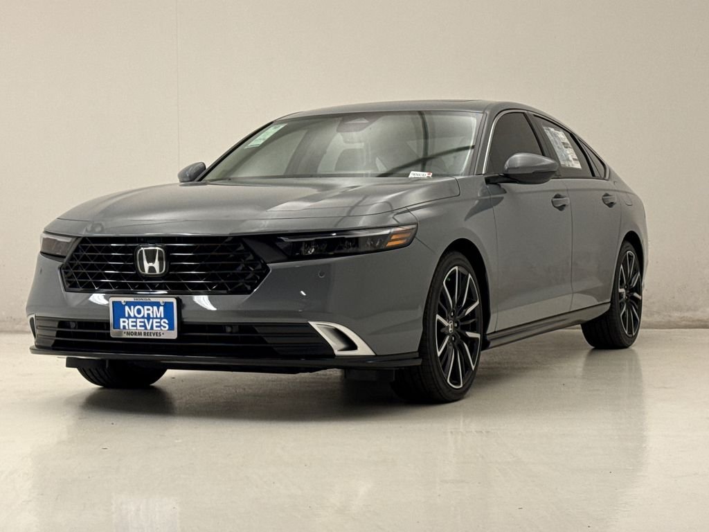 New 2026 Urban Gray Pearl Honda Touring image 2