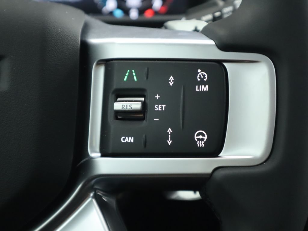 Used 2025 Fuji White Land Rover S image 13