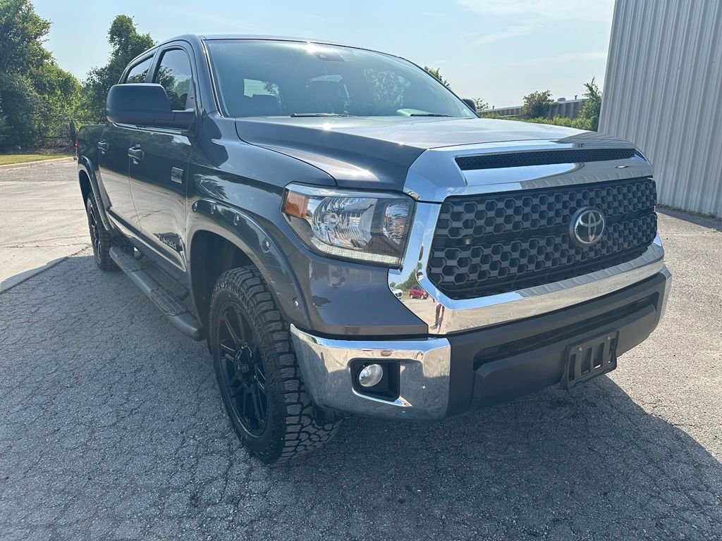 Used 2020 Gray Toyota SR5 image 3