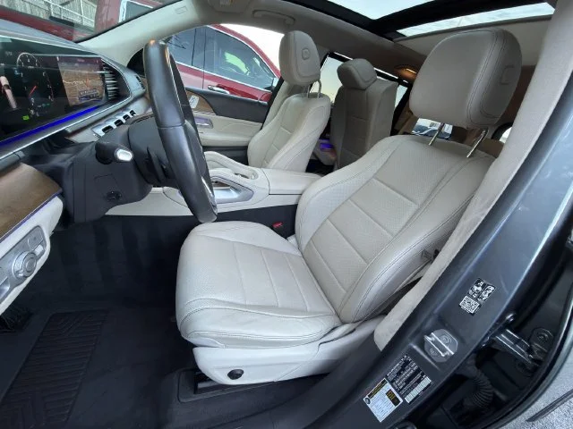 Used 2020 Gray Mercedes-Benz 4MATIC® image 25