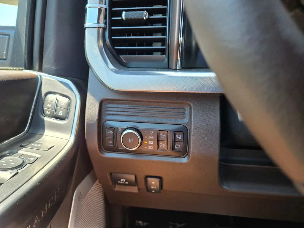 New 2026 Star White Metallic Tri-Coat Ford F-350® King Ranch® image 14