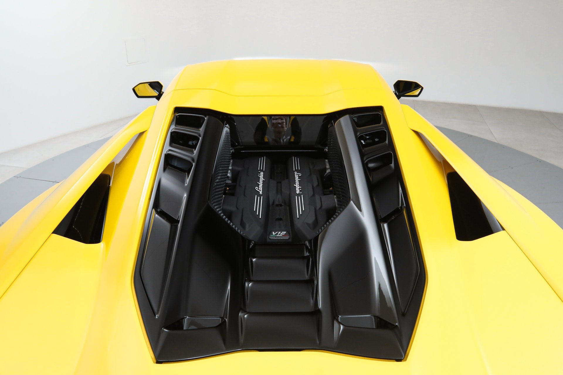 2024 Lamborghini Revuelto Base - Photo 15