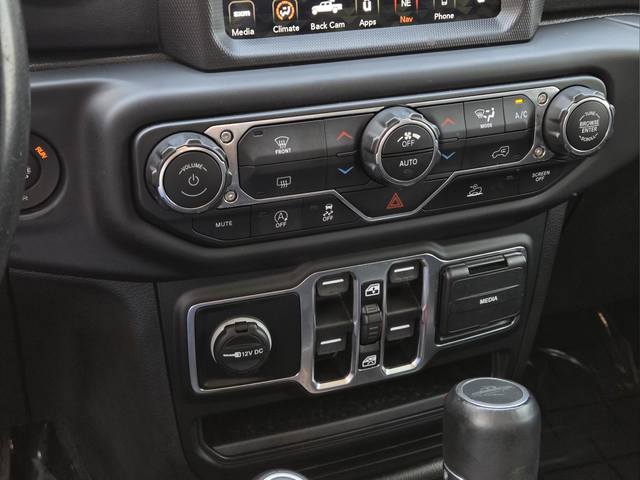 Certified Used 2020 Silver Jeep Overland image 22