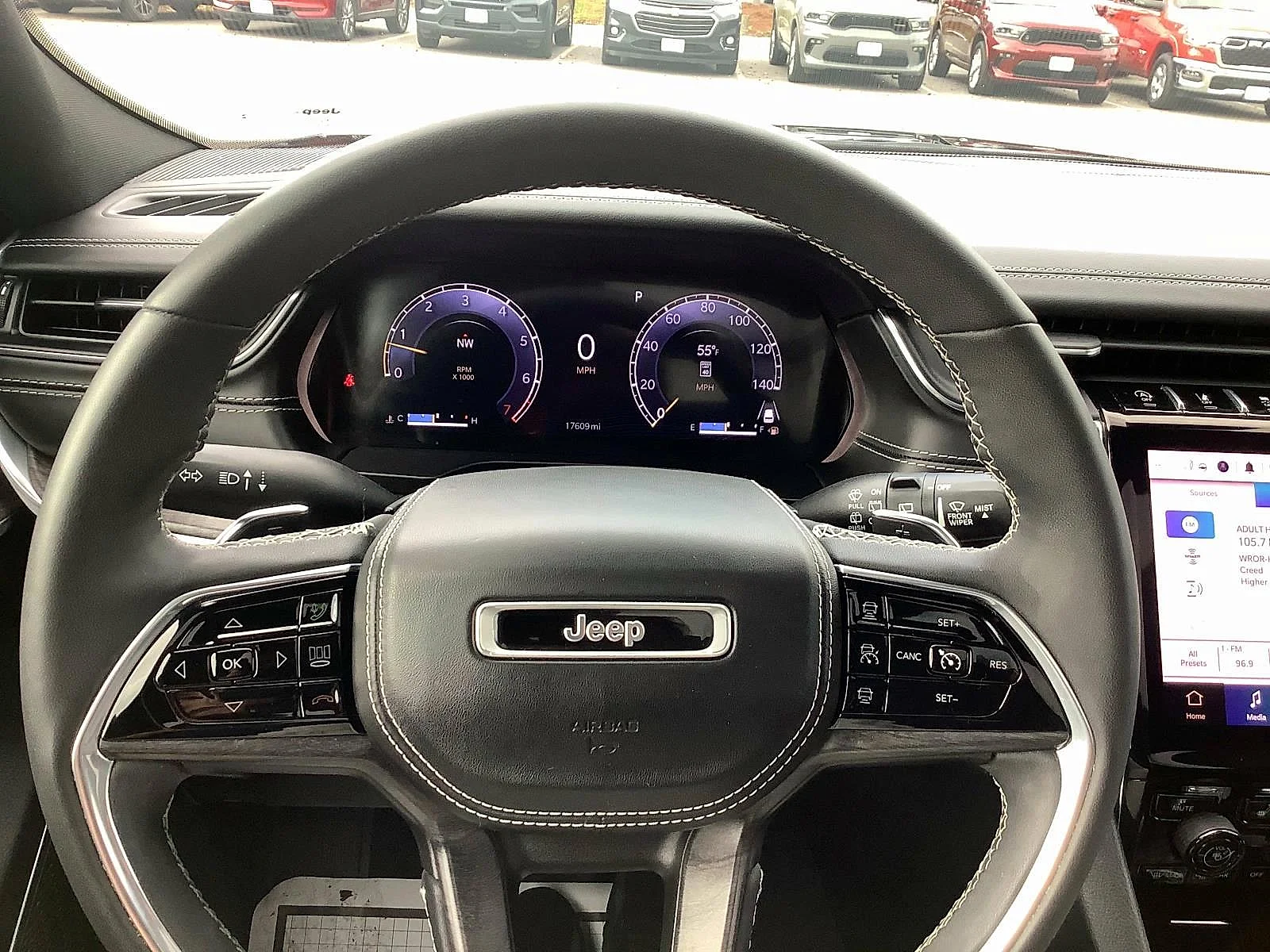 2023 Jeep Grand Cherokee Overland - Photo 18