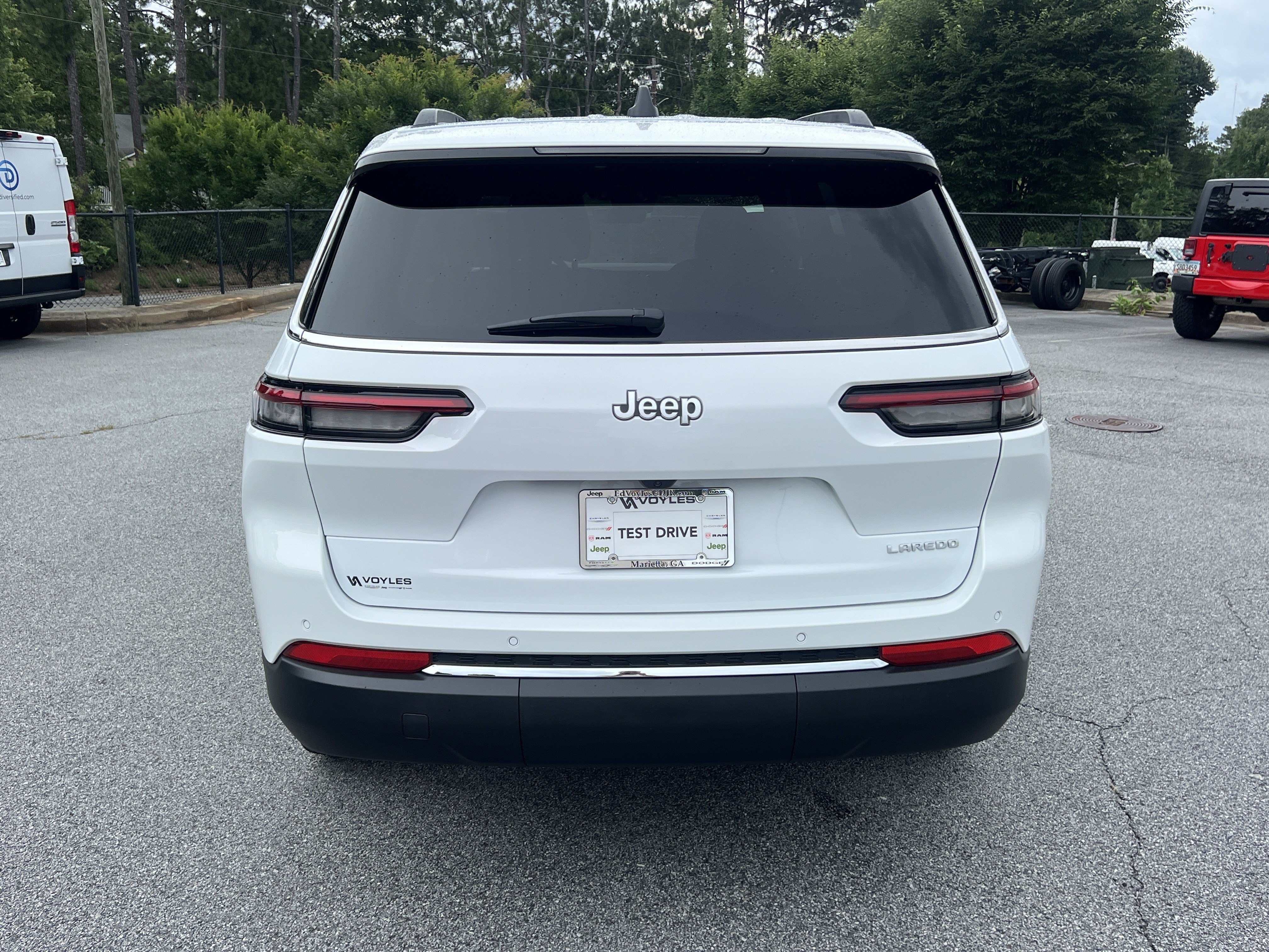 New 2026 Bright White Clearcoat Jeep Laredo image 7