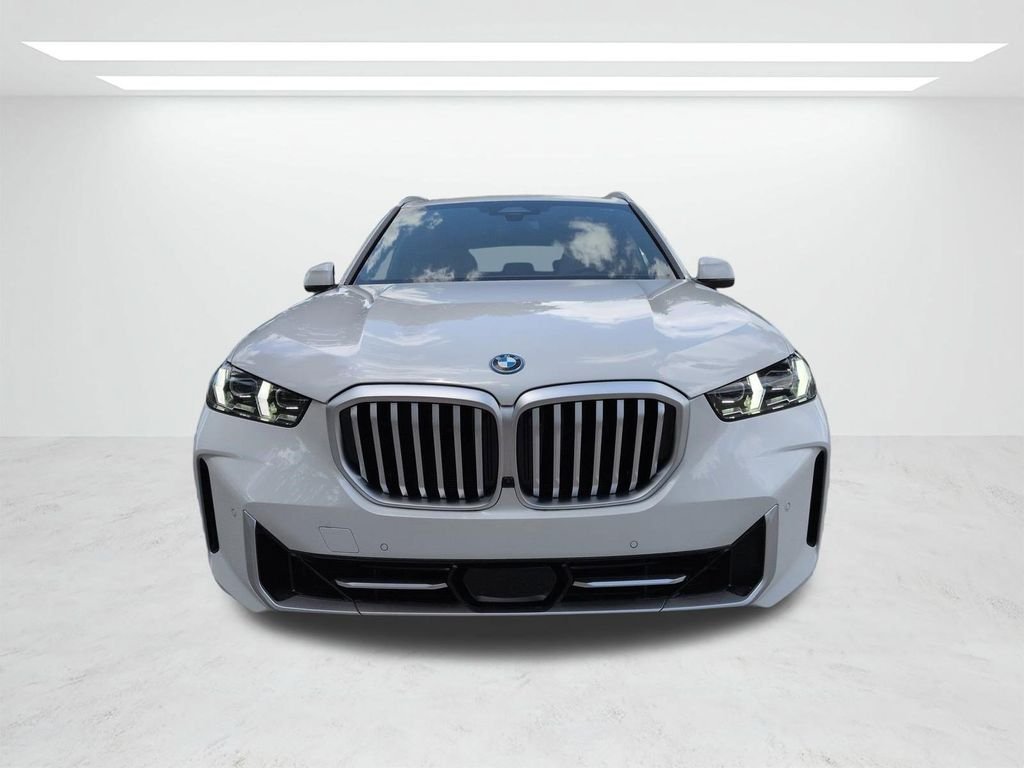 New 2026 Mineral White Metallic BMW xDrive50e image 9