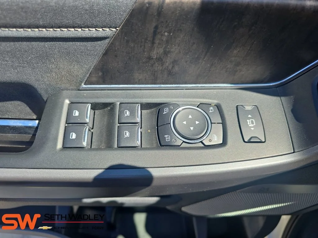 Used 2024 White Ford LARIAT image 28
