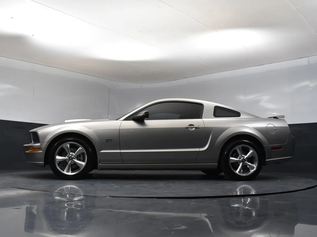 Used 2008 Gray Ford GT Deluxe image 29
