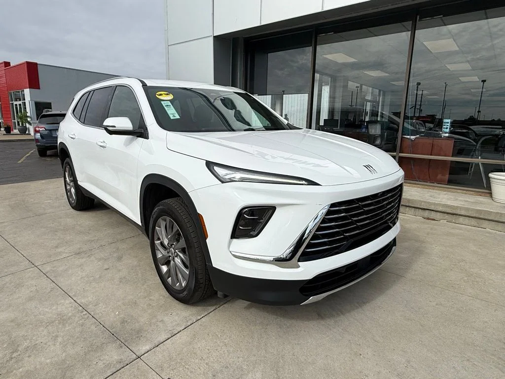 Used 2025 White Buick Preferred image 1
