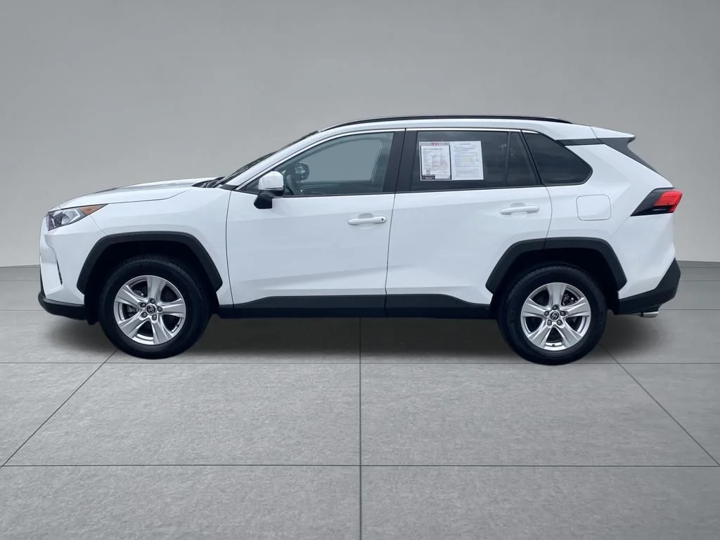 Used 2021 White Toyota XLE image 4