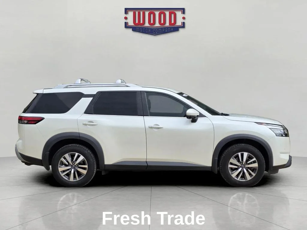 Used 2024 Pearl White Tricoat Nissan SL image 6