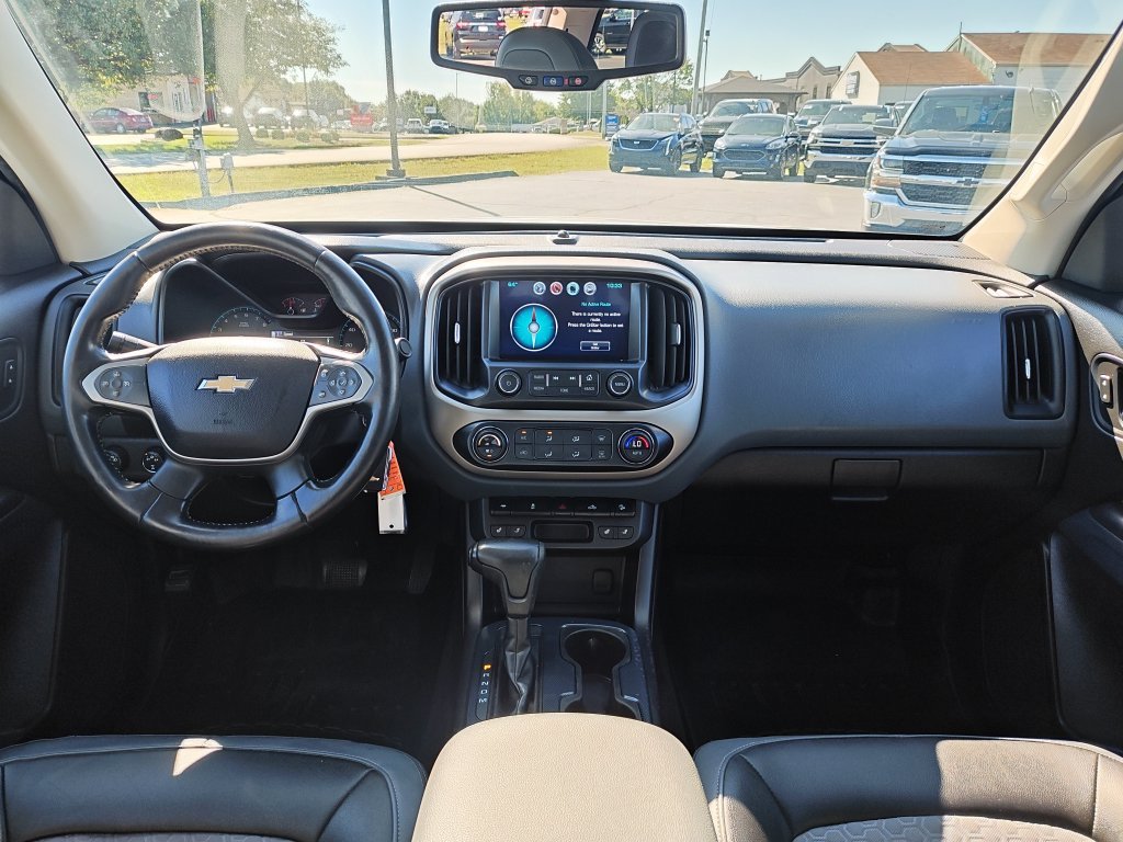 Used 2016 Silver Chevrolet Z71 image 15