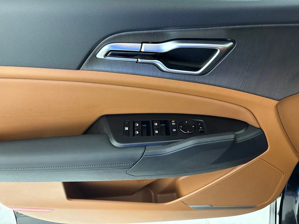 New 2027 Black Kia X-Line image 23