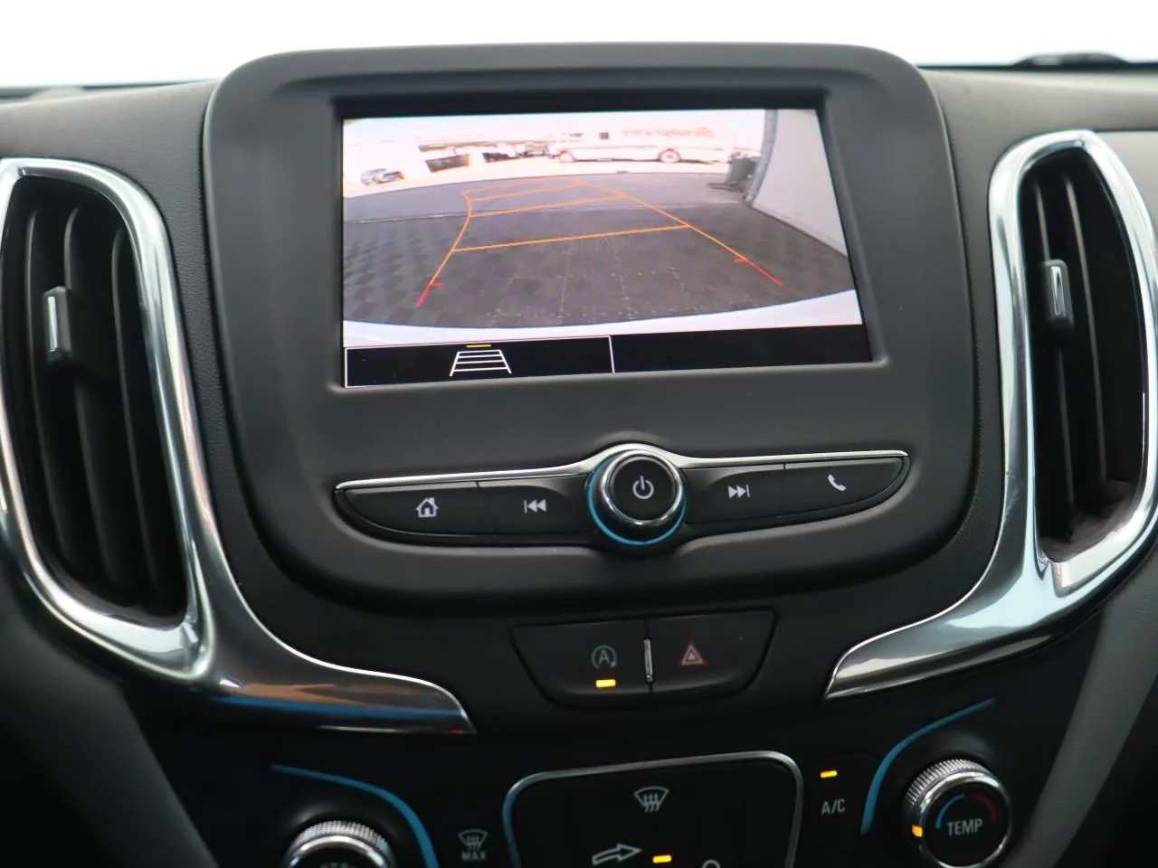 2023 Chevrolet Equinox LS - Photo 12