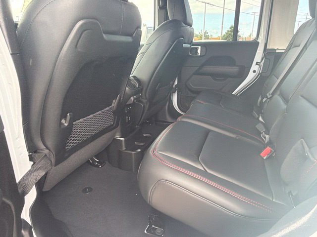 New 2027 Bright White Clear-Coat Paint Jeep Rubicon X image 16