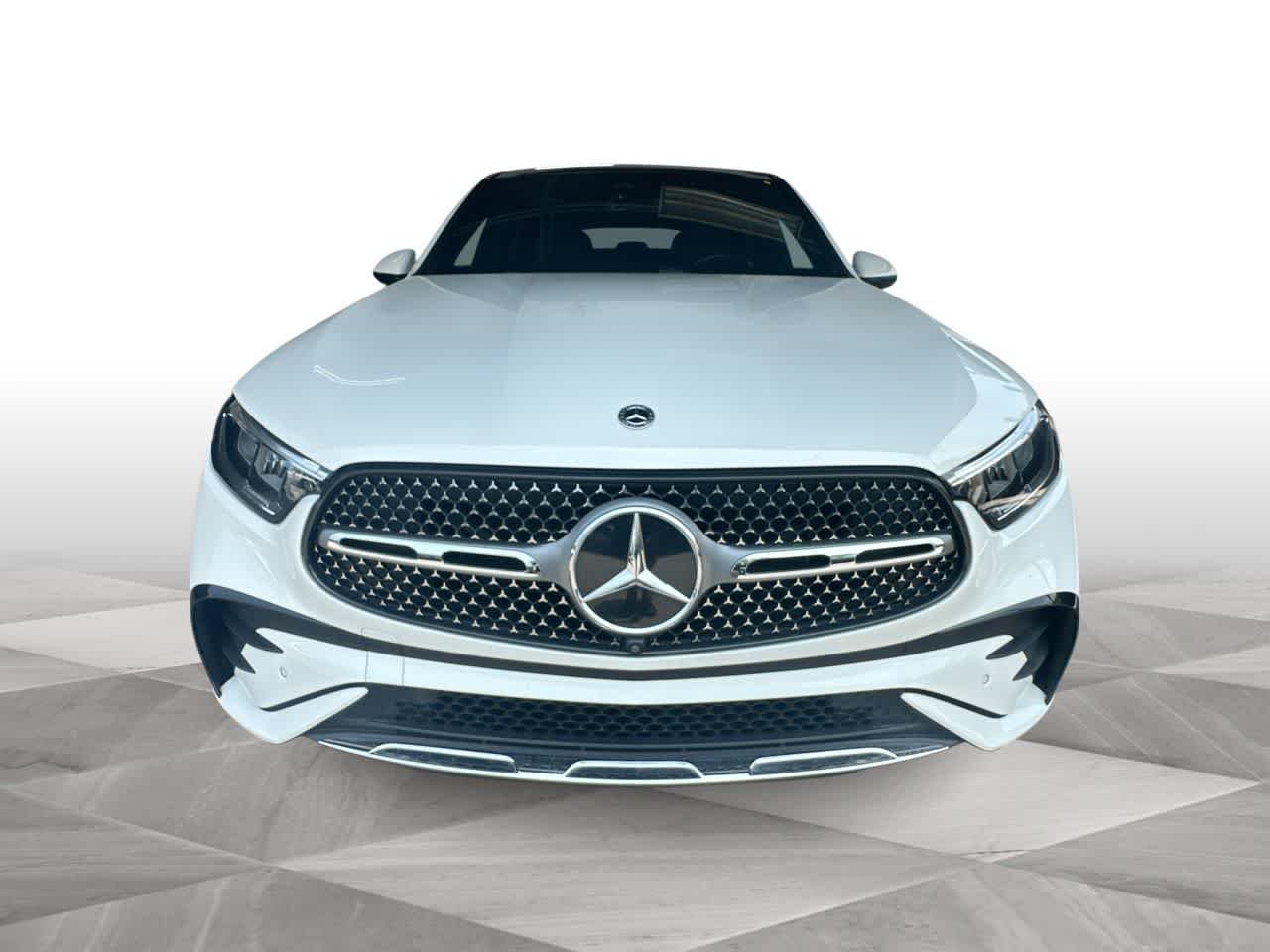 Used 2025 Polar White Mercedes-Benz GLC 300 image 3