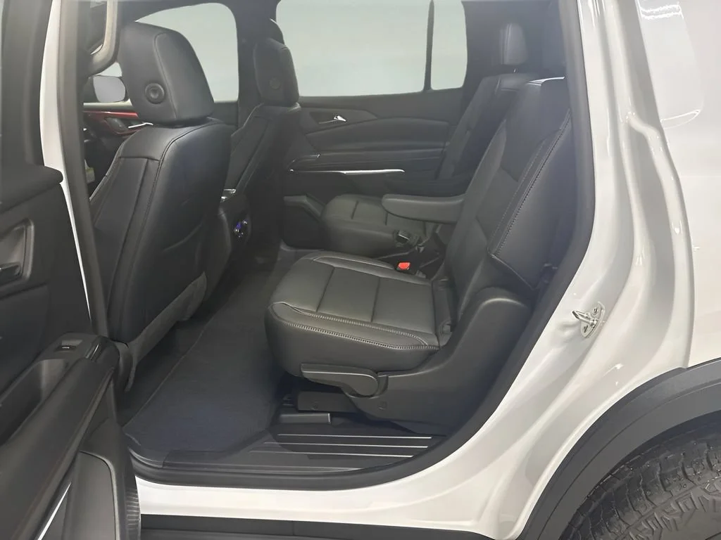 New 2026 Polar White Tricoat Chevrolet Z71 image 10