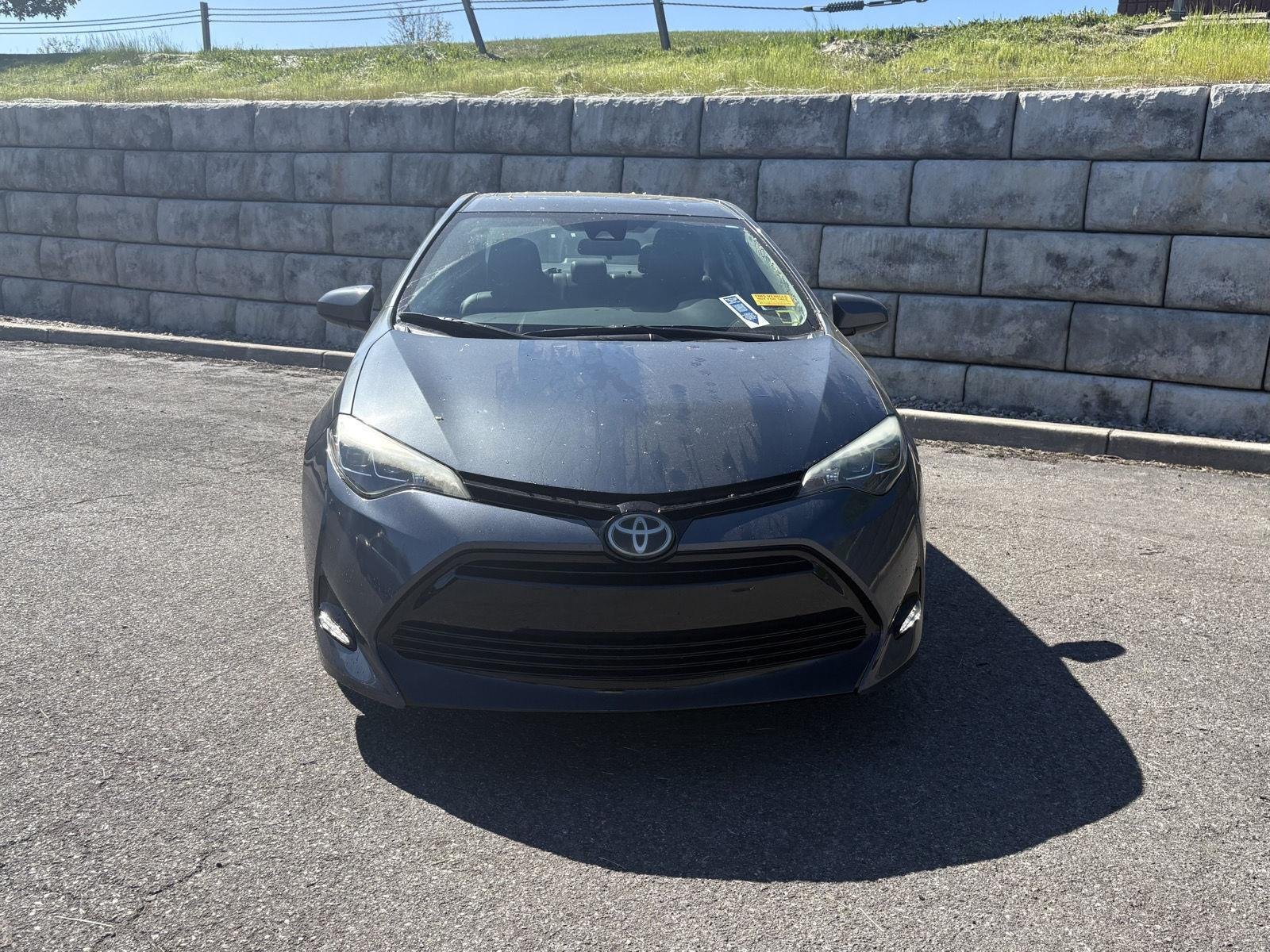 Used 2017 Slate Metallic Toyota XLE image 2