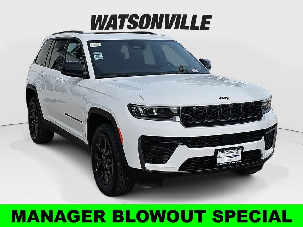New 2026 Bright White Clear-Coat Exterior Paint Jeep Altitude image 1