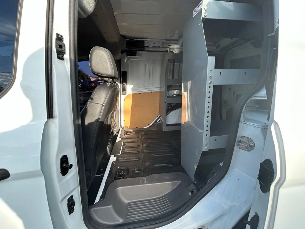Used 2022 Frozen White Ford XL image 29