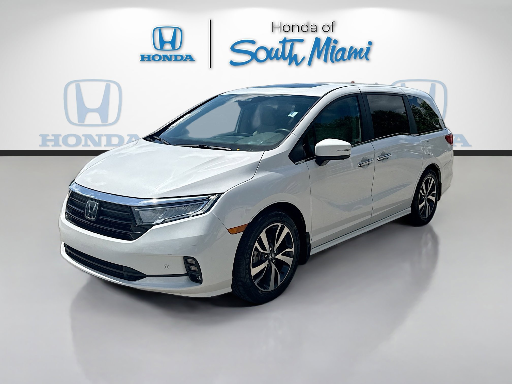 2023 Honda Odyssey Touring - Photo 3