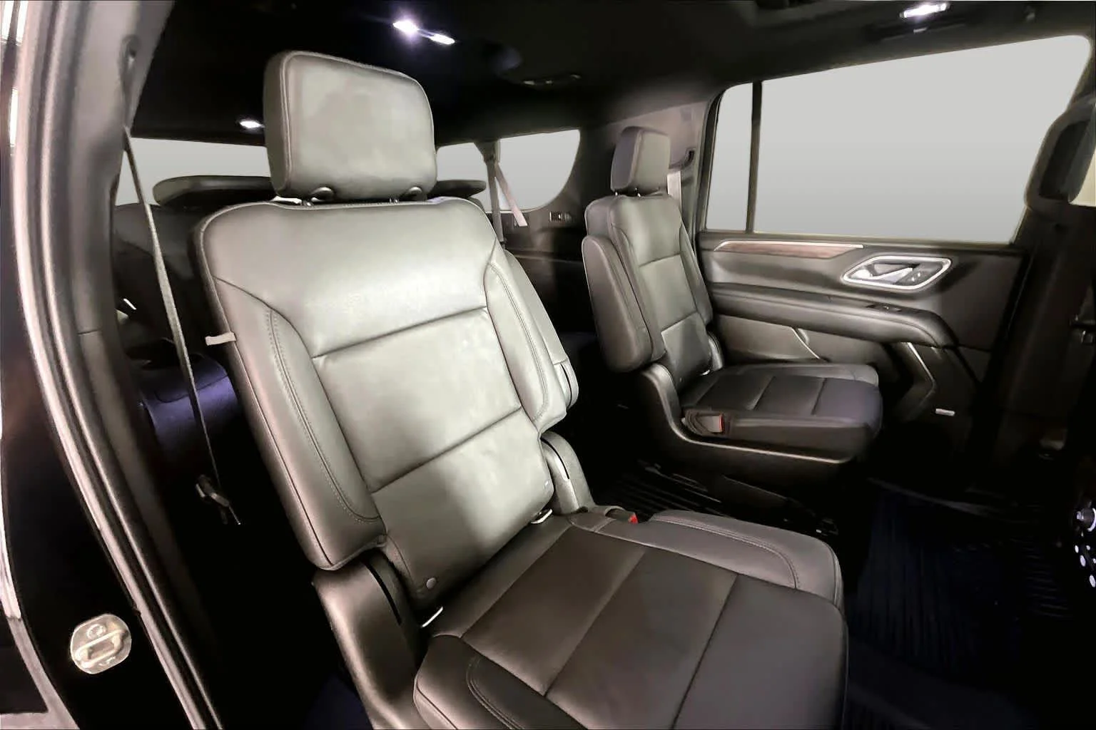 Used 2021 Black Chevrolet Z71 image 20