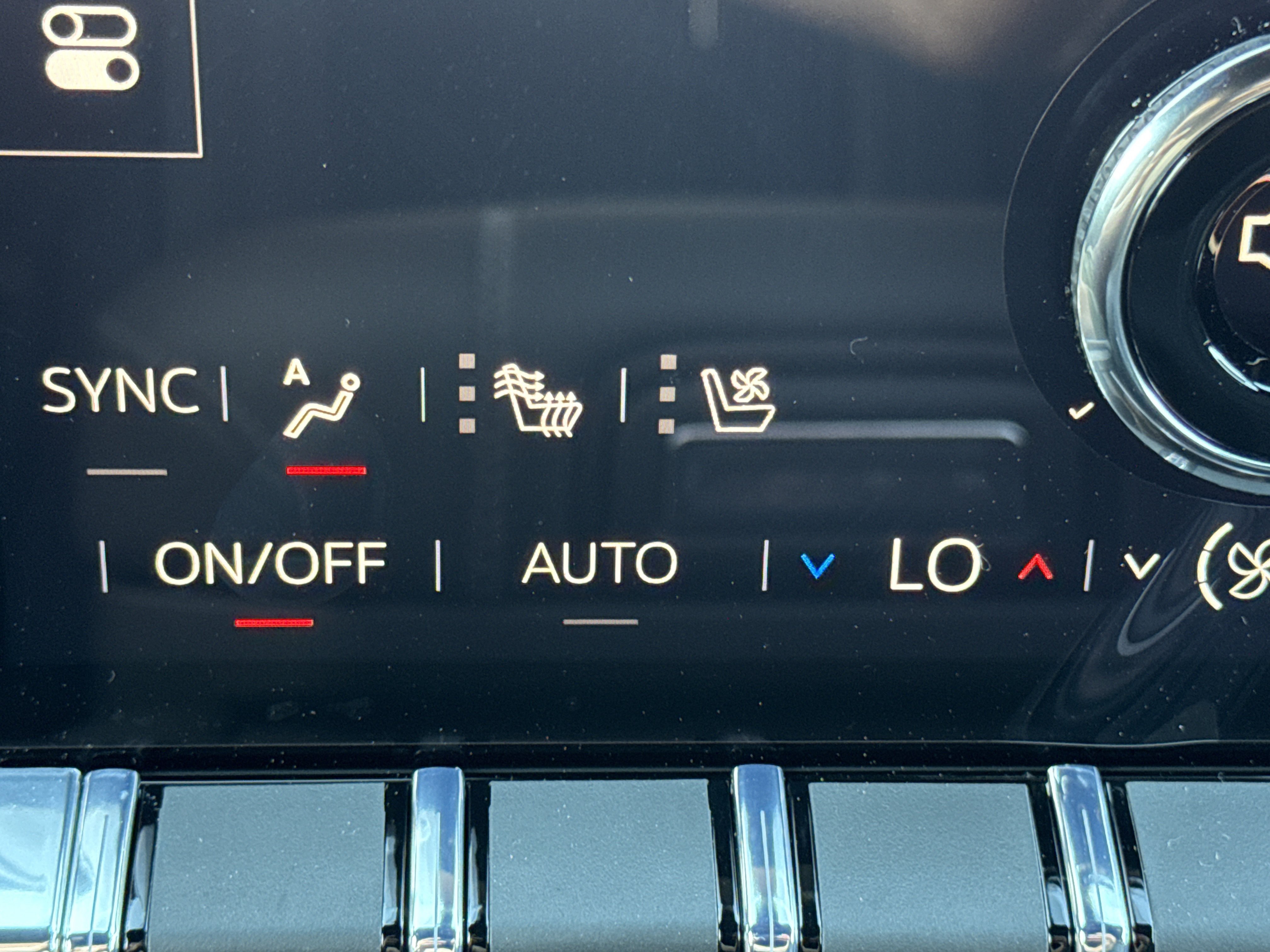 2026 GMC Yukon Denali - Photo 25