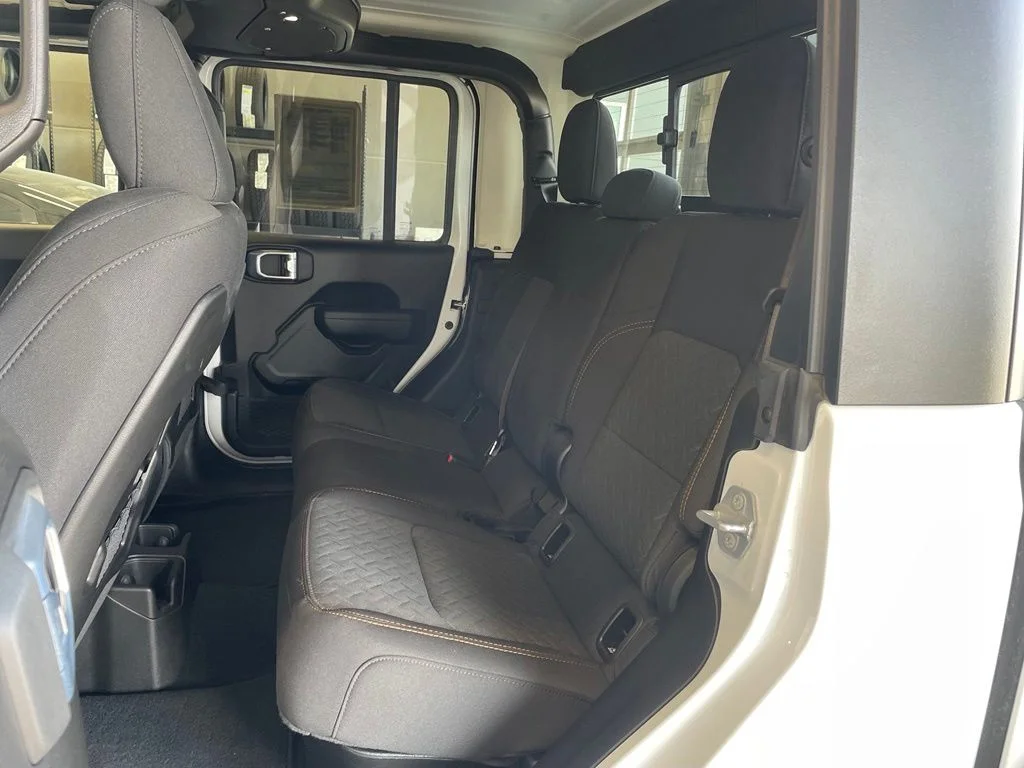 Used 2026 White Jeep Mojave image 24