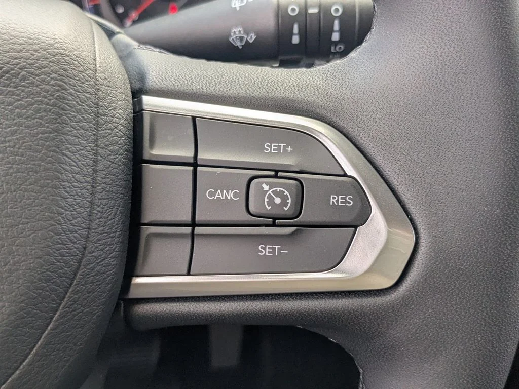 Used 2025 Black Jeep Latitude image 26