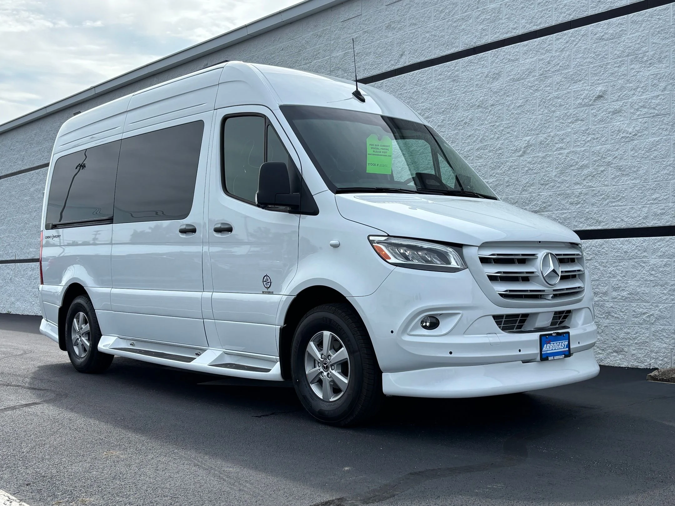 New 2027 White Mercedes-Benz Discovery Touring image 1
