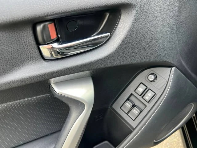 Used 2020 Raven Toyota Base image 30