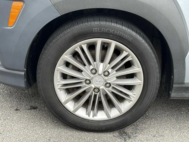 Used 2021 Silver Hyundai SEL image 8
