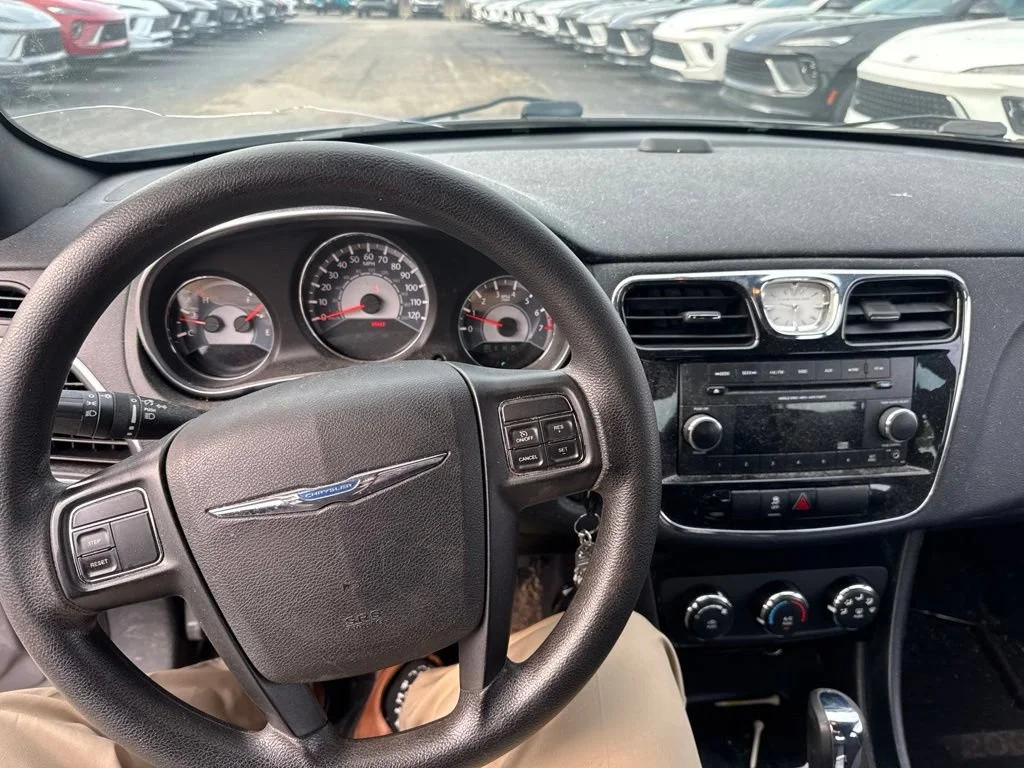 Used 2013 Silver Chrysler LX image 7