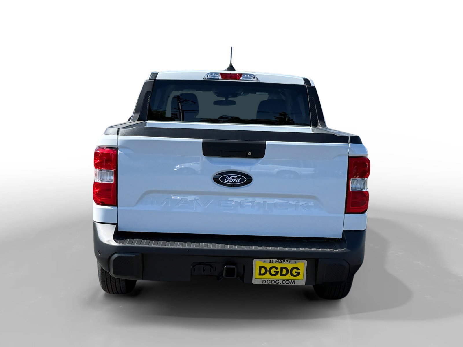 New 2026 Oxford White Ford XLT image 4