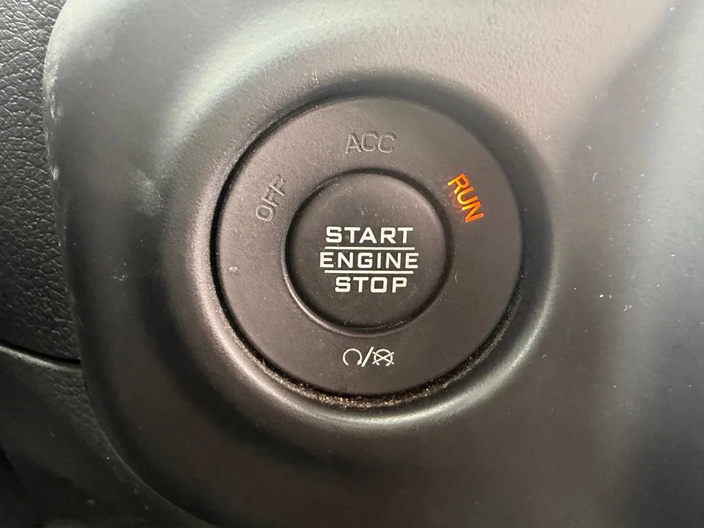 Used 2021 White Jeep Unlimited Sahara image 32