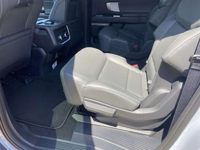 New 2026 Glacier Gray Metallic Tri-Coat Ford Active image 8